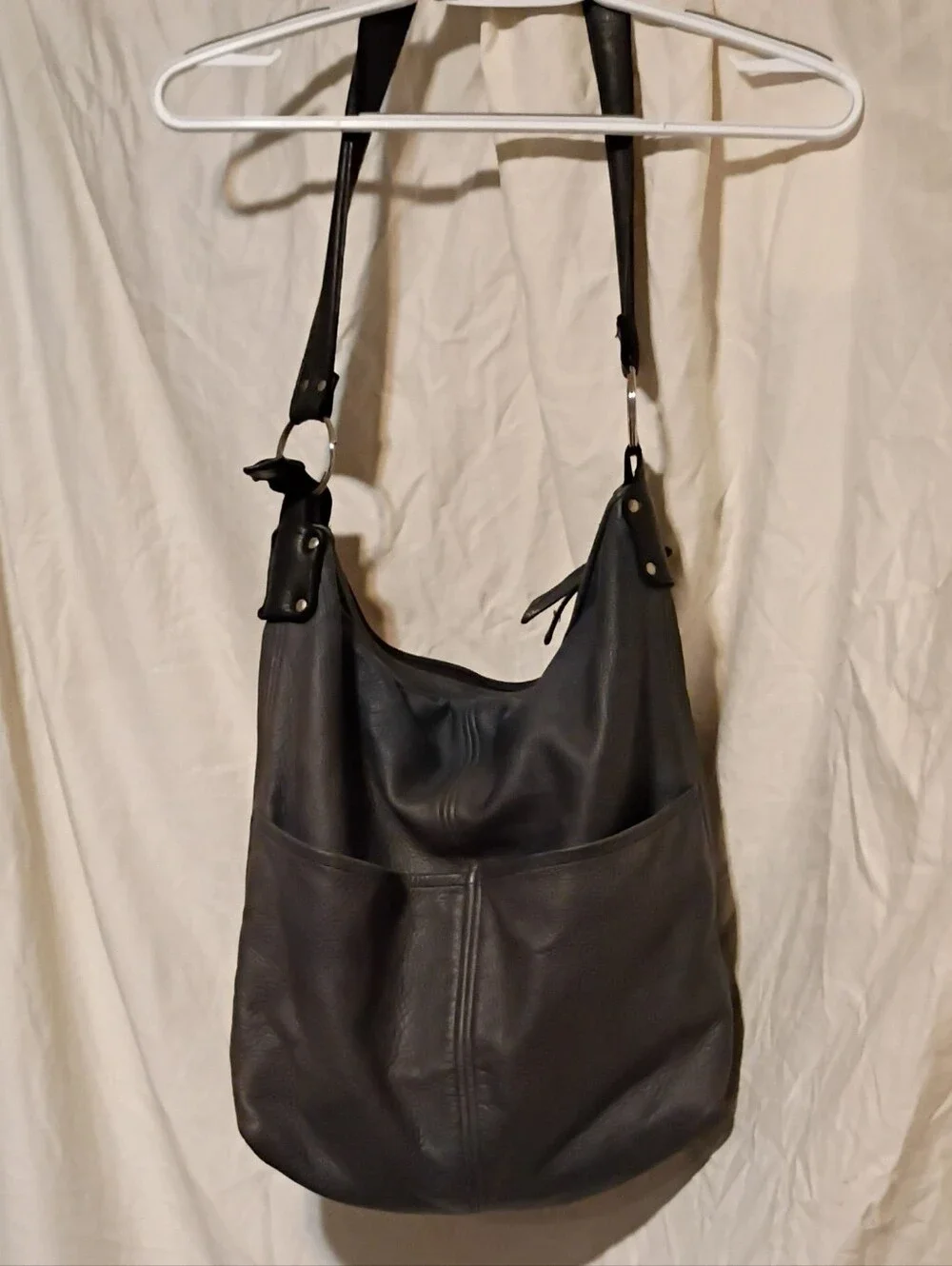 Black Leather Hobo Shoulder Bag - Classic Everyday Carry